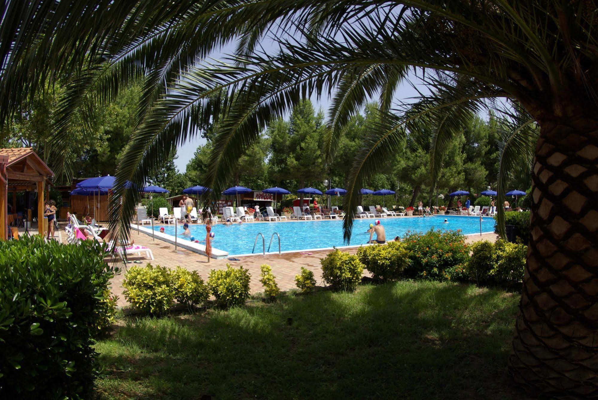 Villaggio Albatros 3*